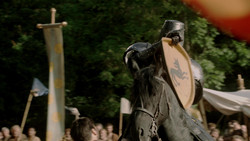 extant_GameOfThrones_1x05-TheWolfAndTheLion_0587
