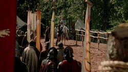 extant_GameOfThrones_1x05-TheWolfAndTheLion_0598