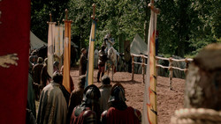 extant_GameOfThrones_1x05-TheWolfAndTheLion_0599