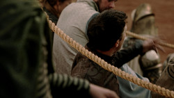 extant_GameOfThrones_1x05-TheWolfAndTheLion_0632