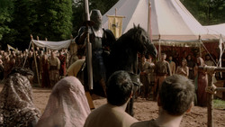 extant_GameOfThrones_1x05-TheWolfAndTheLion_0658