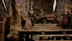 extant_GameOfThrones_1x05-TheWolfAndTheLion_0664