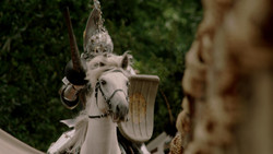 extant_GameOfThrones_1x05-TheWolfAndTheLion_0673