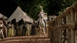extant_GameOfThrones_1x05-TheWolfAndTheLion_0674