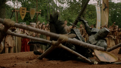 extant_GameOfThrones_1x05-TheWolfAndTheLion_0688