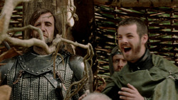 extant_GameOfThrones_1x05-TheWolfAndTheLion_0693