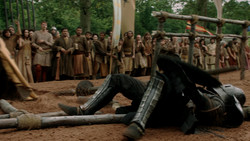 extant_GameOfThrones_1x05-TheWolfAndTheLion_0695