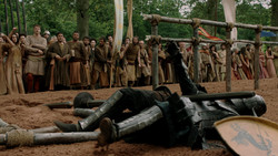 extant_GameOfThrones_1x05-TheWolfAndTheLion_0696
