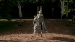 extant_GameOfThrones_1x05-TheWolfAndTheLion_0726