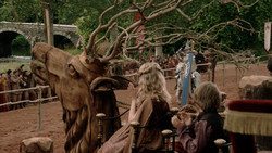 extant_GameOfThrones_1x05-TheWolfAndTheLion_0766