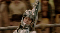 extant_GameOfThrones_1x05-TheWolfAndTheLion_0778