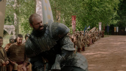 extant_GameOfThrones_1x05-TheWolfAndTheLion_0786