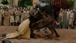 extant_GameOfThrones_1x05-TheWolfAndTheLion_0790