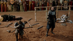 extant_GameOfThrones_1x05-TheWolfAndTheLion_0866