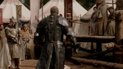 extant_GameOfThrones_1x05-TheWolfAndTheLion_0870
