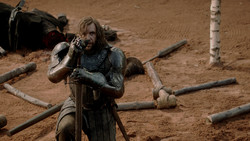 extant_GameOfThrones_1x05-TheWolfAndTheLion_0884