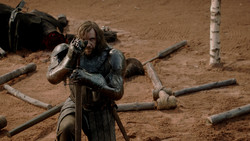 extant_GameOfThrones_1x05-TheWolfAndTheLion_0885