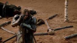 extant_GameOfThrones_1x05-TheWolfAndTheLion_0886