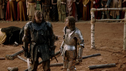 extant_GameOfThrones_1x05-TheWolfAndTheLion_0898