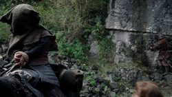 extant_GameOfThrones_1x05-TheWolfAndTheLion_0935