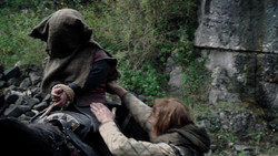 extant_GameOfThrones_1x05-TheWolfAndTheLion_0936