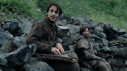 extant_GameOfThrones_1x05-TheWolfAndTheLion_0953