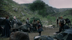 extant_GameOfThrones_1x05-TheWolfAndTheLion_1017