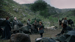 extant_GameOfThrones_1x05-TheWolfAndTheLion_1022