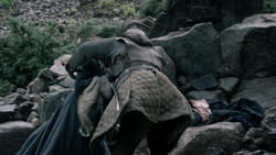 extant_GameOfThrones_1x05-TheWolfAndTheLion_1108