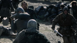 extant_GameOfThrones_1x05-TheWolfAndTheLion_1114