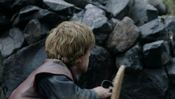 extant_GameOfThrones_1x05-TheWolfAndTheLion_1178