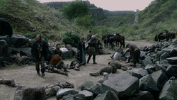 extant_GameOfThrones_1x05-TheWolfAndTheLion_1284