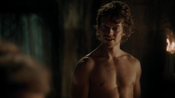 extant_GameOfThrones_1x05-TheWolfAndTheLion_1617