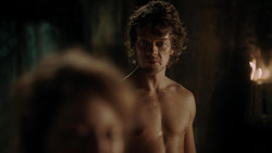 extant_GameOfThrones_1x05-TheWolfAndTheLion_1620