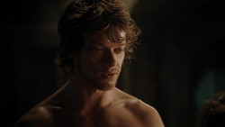 extant_GameOfThrones_1x05-TheWolfAndTheLion_1700