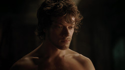 extant_GameOfThrones_1x05-TheWolfAndTheLion_1709