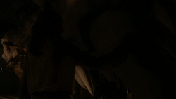 extant_GameOfThrones_1x05-TheWolfAndTheLion_2114
