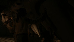 extant_GameOfThrones_1x05-TheWolfAndTheLion_2118