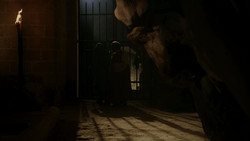 extant_GameOfThrones_1x05-TheWolfAndTheLion_2147