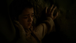 extant_GameOfThrones_1x05-TheWolfAndTheLion_2197