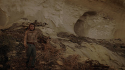 extant_GameOfThrones_1x05-TheWolfAndTheLion_2636
