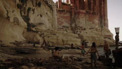 extant_GameOfThrones_1x05-TheWolfAndTheLion_2647