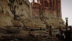 extant_GameOfThrones_1x05-TheWolfAndTheLion_2649