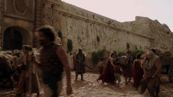 extant_GameOfThrones_1x05-TheWolfAndTheLion_2653