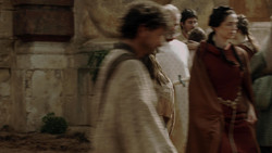 extant_GameOfThrones_1x05-TheWolfAndTheLion_2663