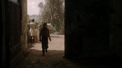 extant_GameOfThrones_1x05-TheWolfAndTheLion_2670