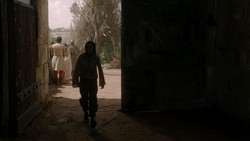 extant_GameOfThrones_1x05-TheWolfAndTheLion_2672