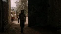 extant_GameOfThrones_1x05-TheWolfAndTheLion_2673