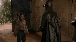 extant_GameOfThrones_1x05-TheWolfAndTheLion_2680