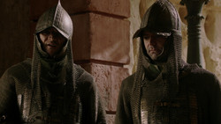 extant_GameOfThrones_1x05-TheWolfAndTheLion_2725